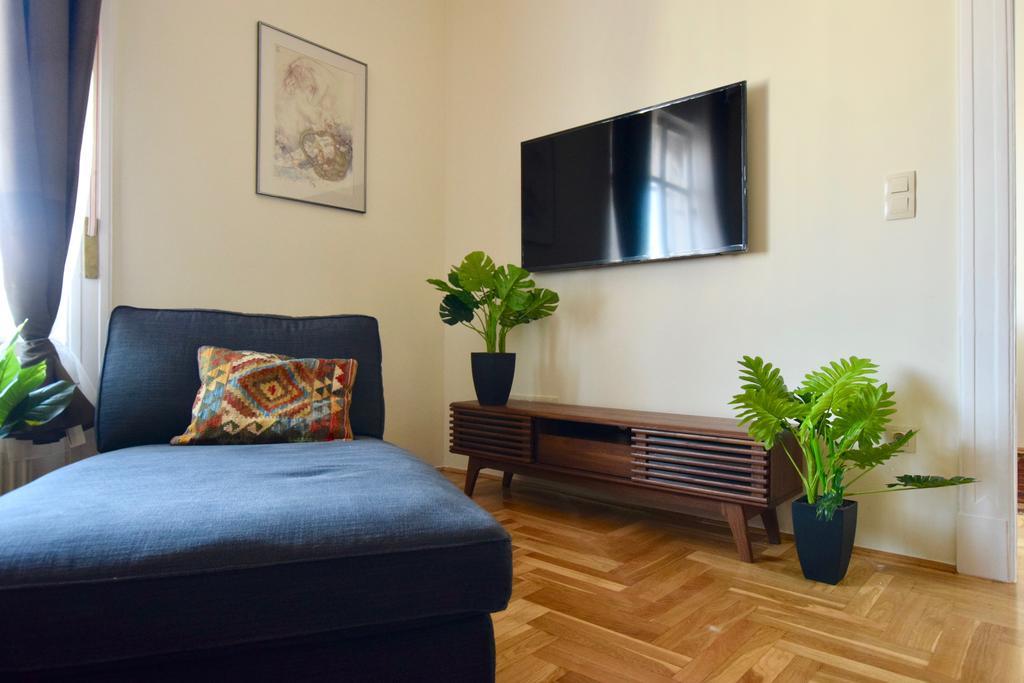 Luxury Apartment By Hi5 - Kiraly Street Suite Будапеща Екстериор снимка