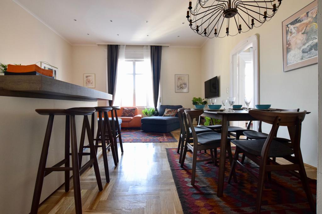 Luxury Apartment By Hi5 - Kiraly Street Suite Будапеща Екстериор снимка