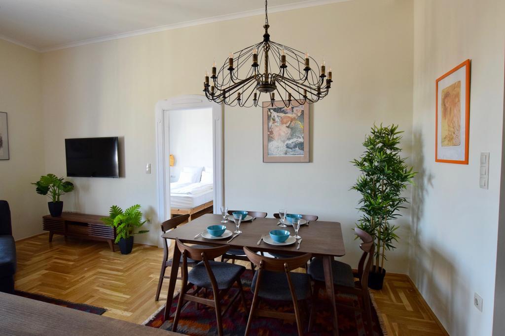 Luxury Apartment By Hi5 - Kiraly Street Suite Будапеща Екстериор снимка
