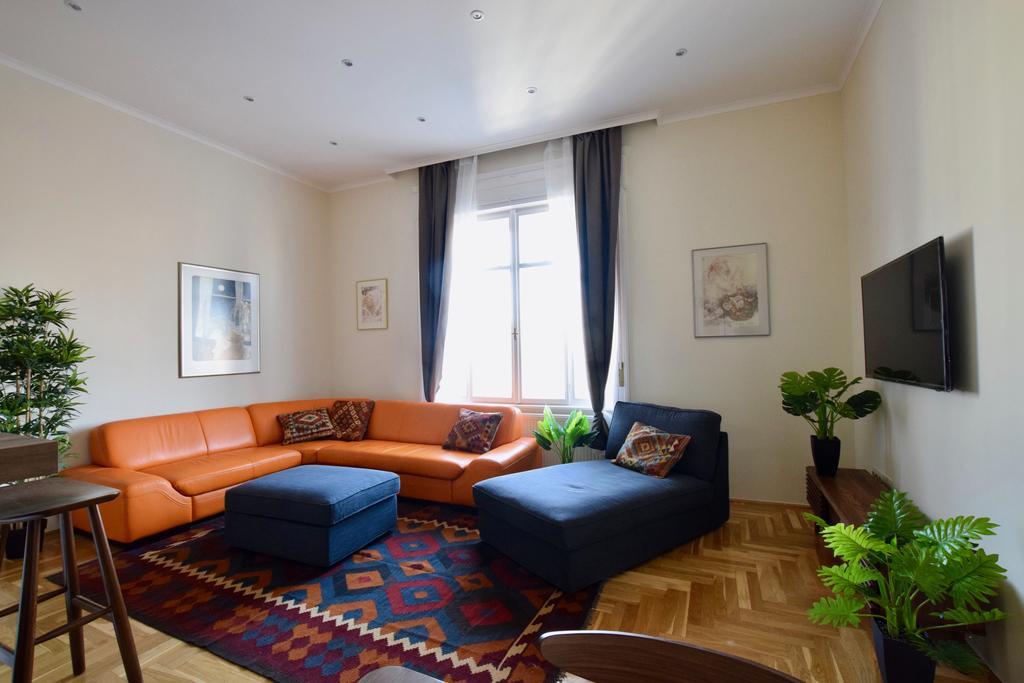 Luxury Apartment By Hi5 - Kiraly Street Suite Будапеща Екстериор снимка