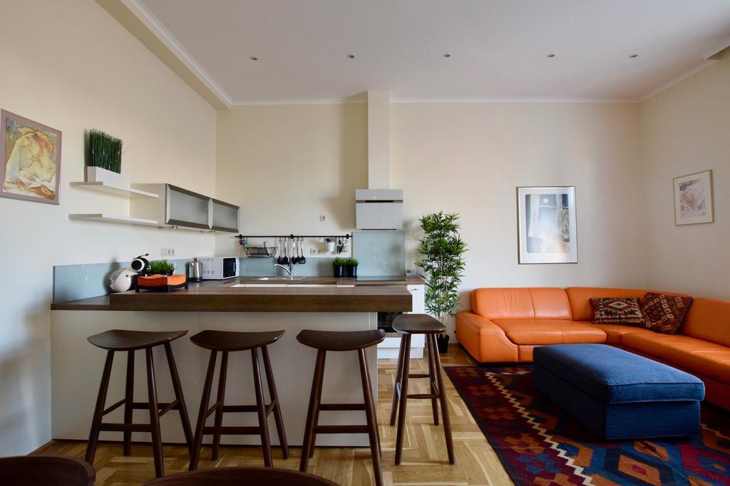 Luxury Apartment By Hi5 - Kiraly Street Suite Будапеща Екстериор снимка