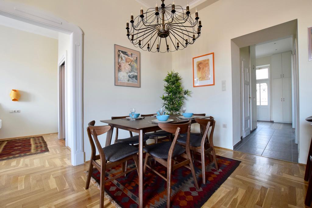 Luxury Apartment By Hi5 - Kiraly Street Suite Будапеща Екстериор снимка