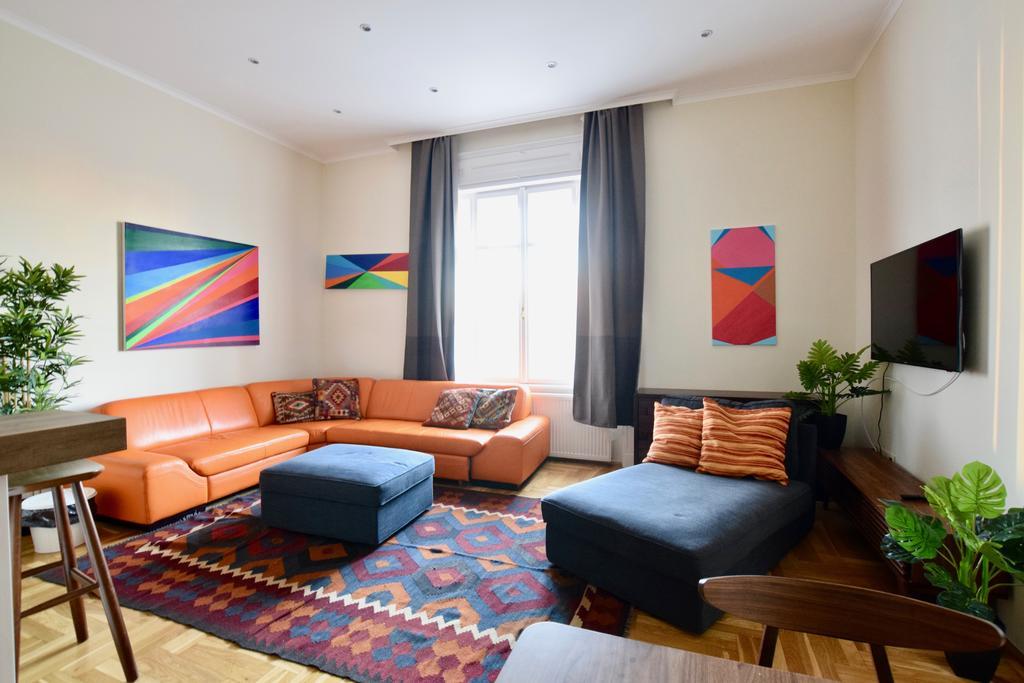 Luxury Apartment By Hi5 - Kiraly Street Suite Будапеща Екстериор снимка